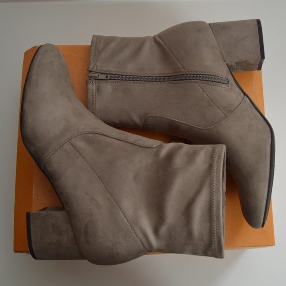 Ladies Size 10 booties - Picture 6 of 8